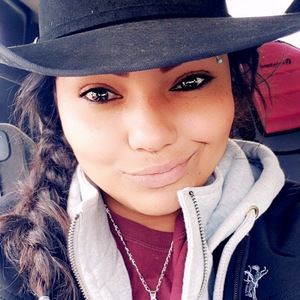 Meet your Posher, Angelica